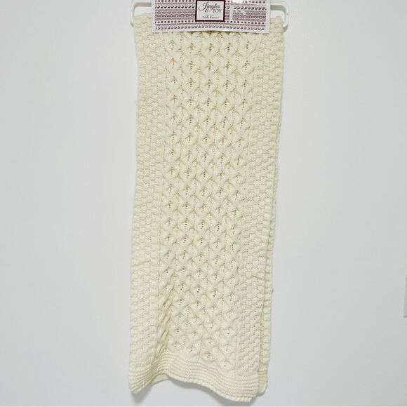 NWT Jingles & Joy Ivory Cream Knit Sweater Like Table Runner 6’ Christmas - Picture 7 of 7
